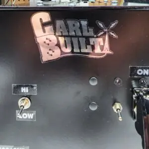 A black box with the words " carl built ".