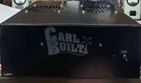 A black box with the words " carl built ".