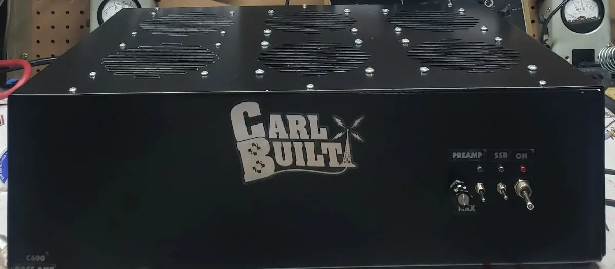 A black box with the name carl built on it.