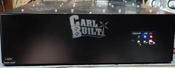 A black box with the words " carl built ".